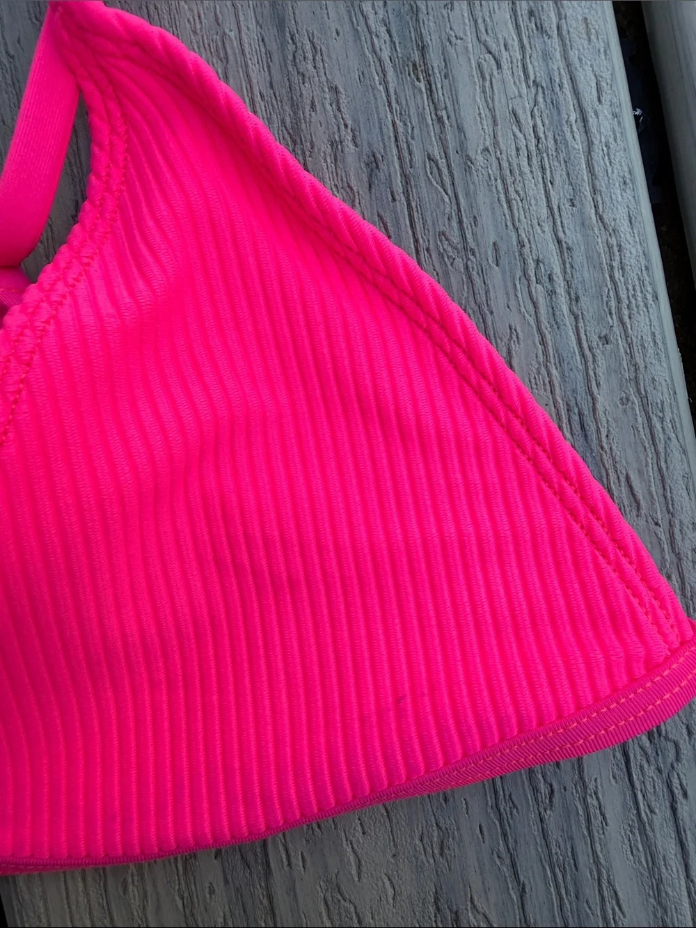Frankie’s Bikinis Hot Pink Ribbed Triangle Bikini Top Small